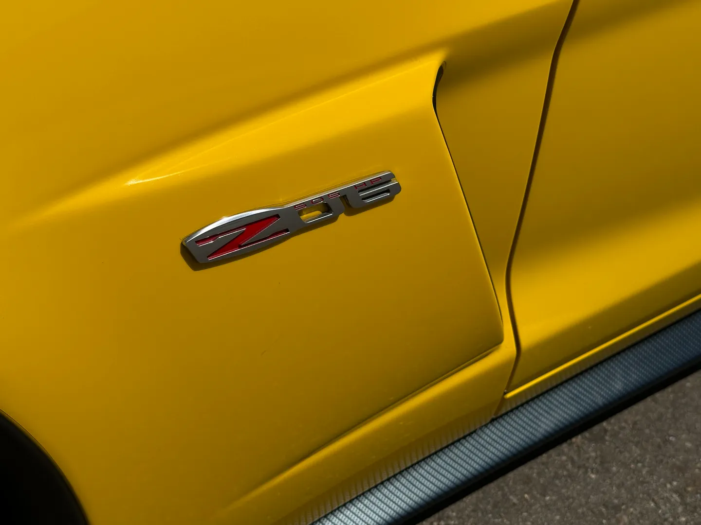 Chevrolet Corvette Z06 — photo 12