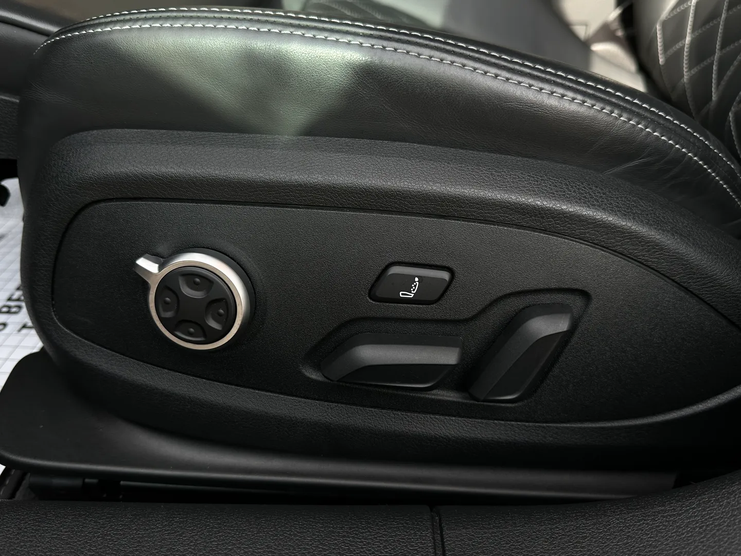 Audi S4  — photo 34