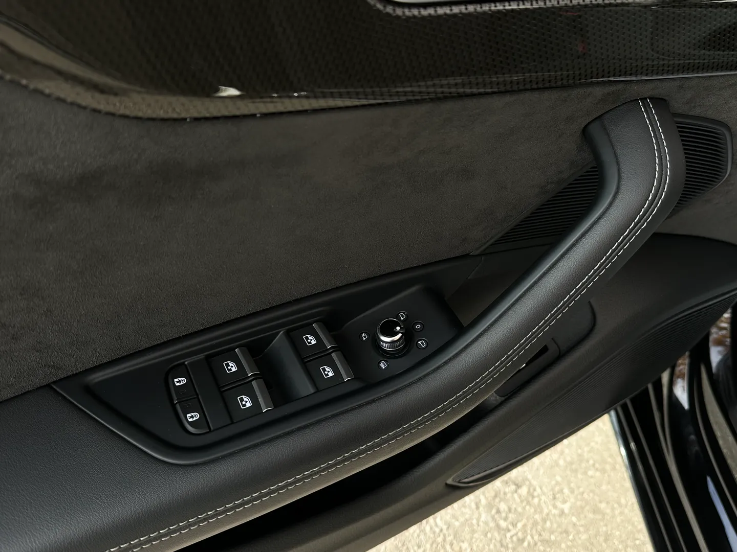 Audi S4  — photo 38