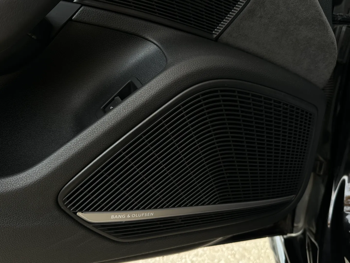 Audi S4  — photo 39