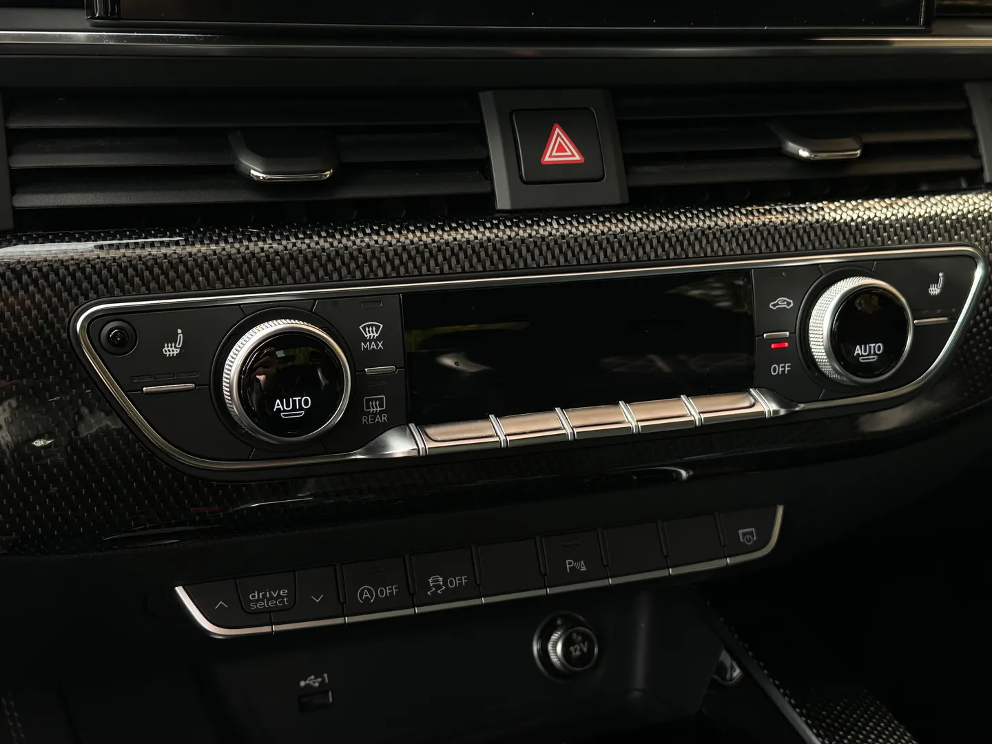 Audi S4  — photo 47