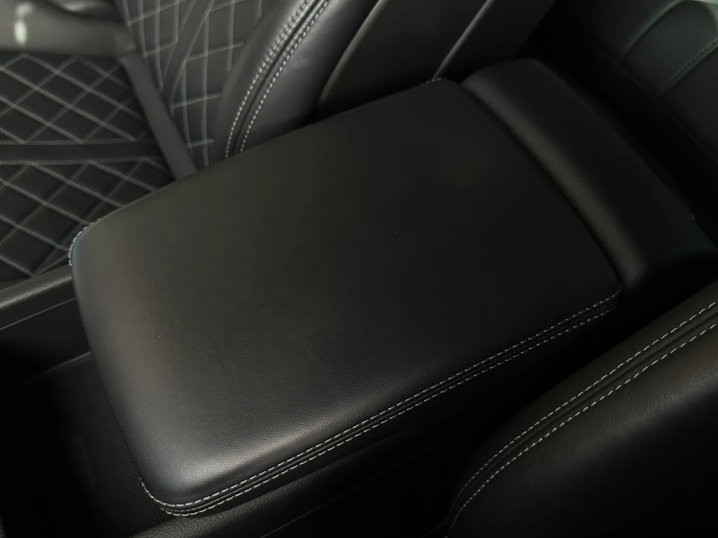 Audi S4  — photo 48