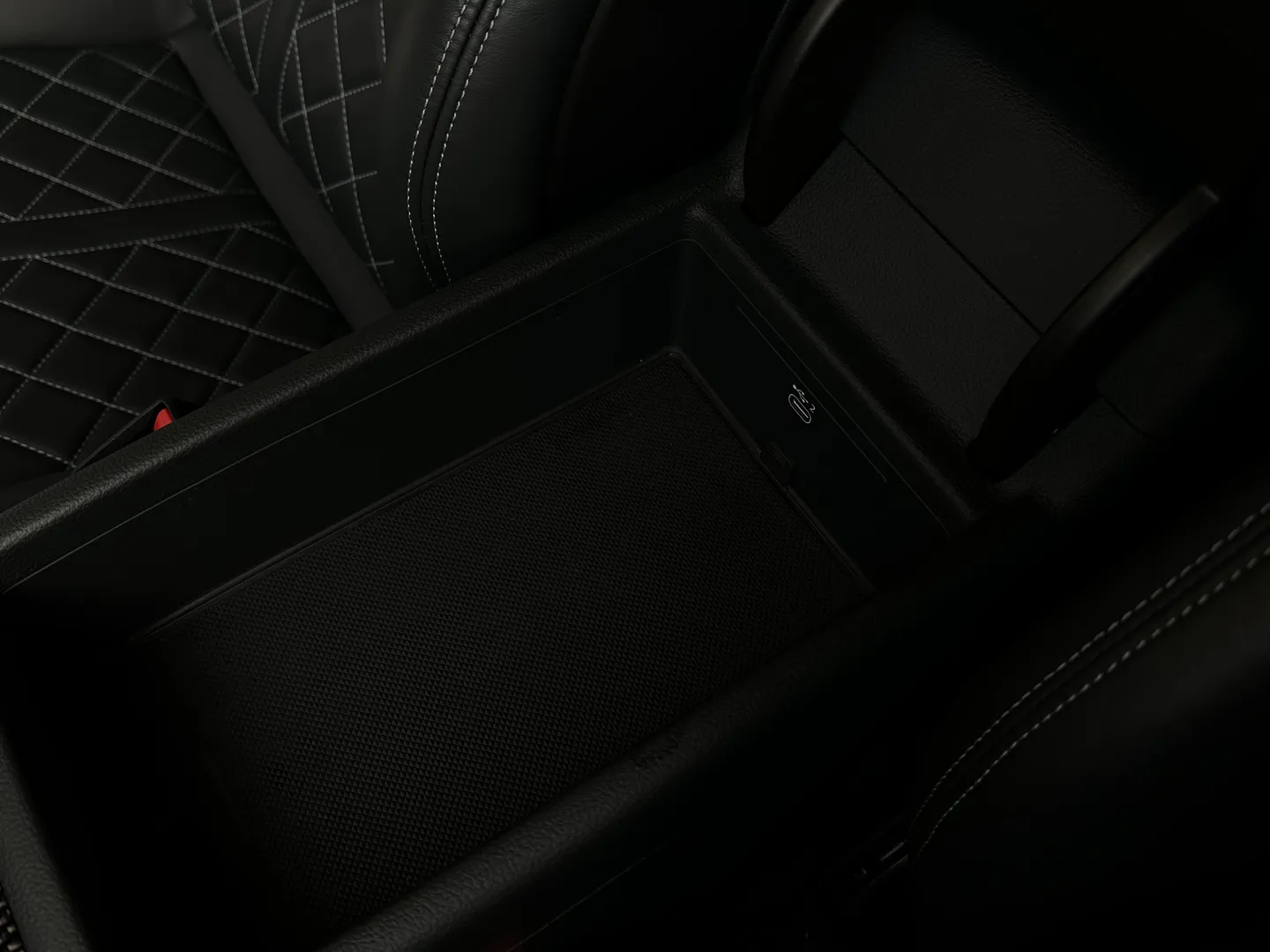 Audi S4  — photo 49