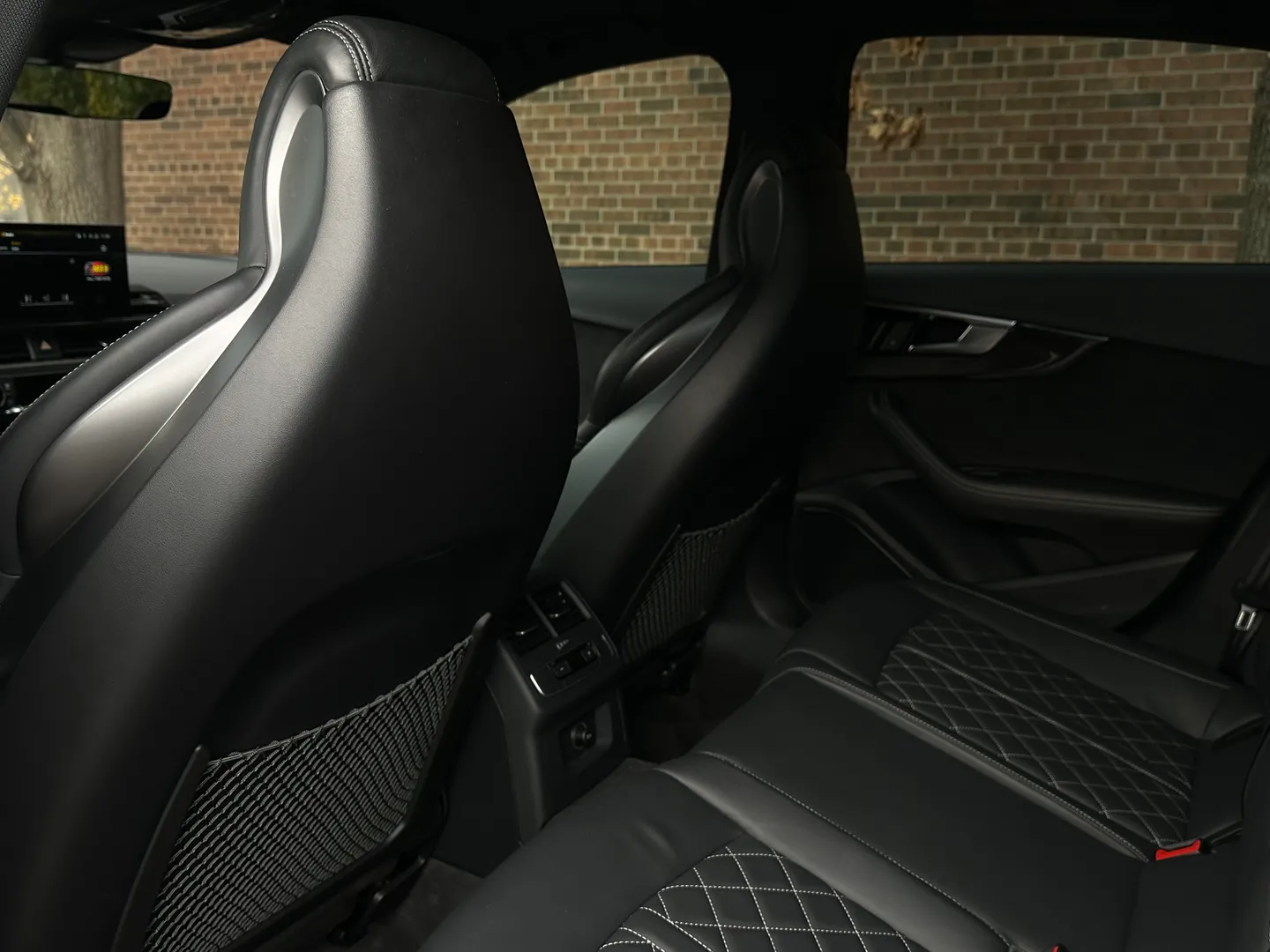 Audi S4  — photo 79