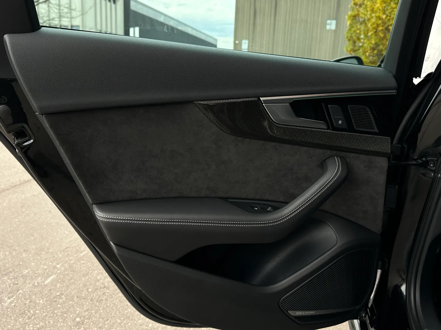 Audi S4  — photo 84