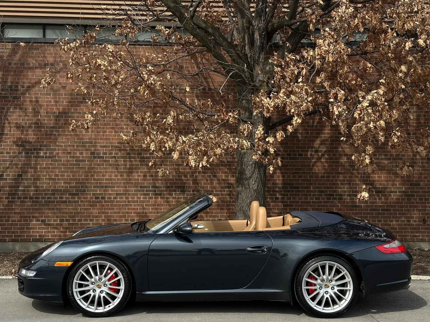 Porsche 911 Carrera S 6 Speed Manual Cabriolet — photo 37