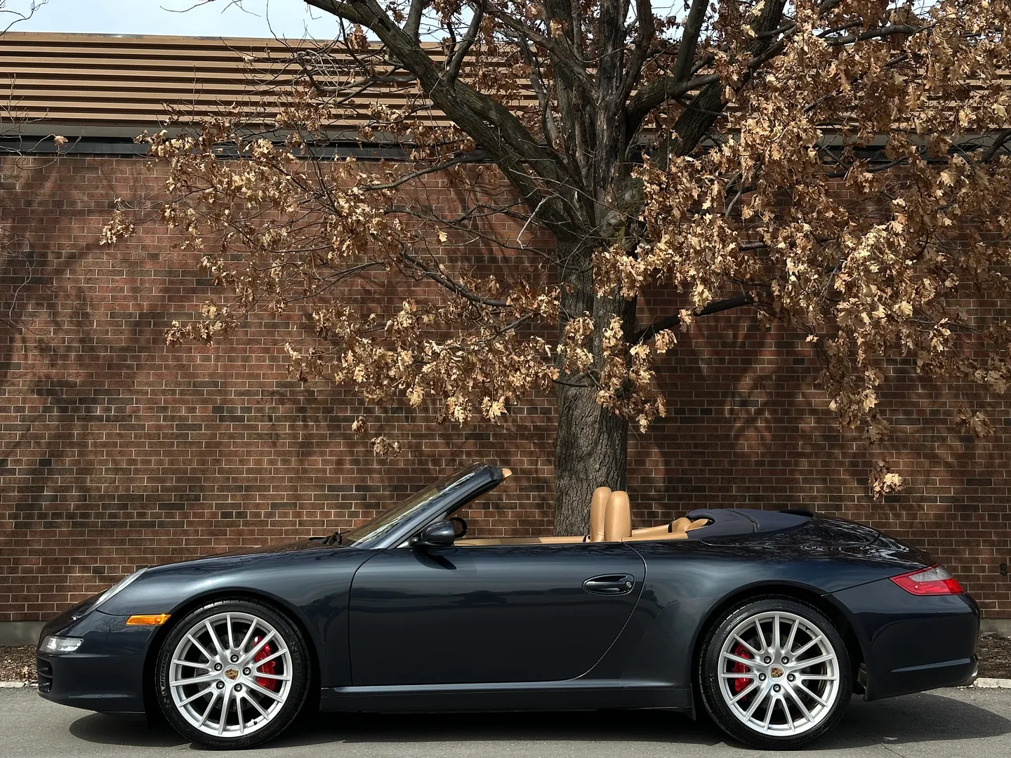 Porsche 911 Carrera S 6 Speed Manual Cabriolet — photo 38