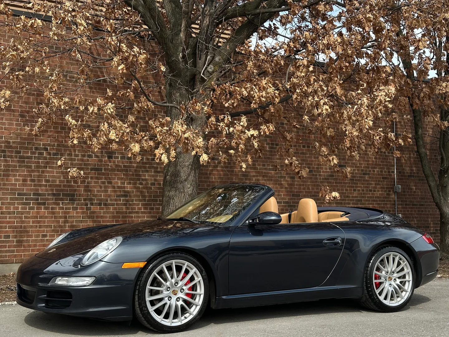 Porsche 911 Carrera S 6 Speed Manual Cabriolet — photo 36