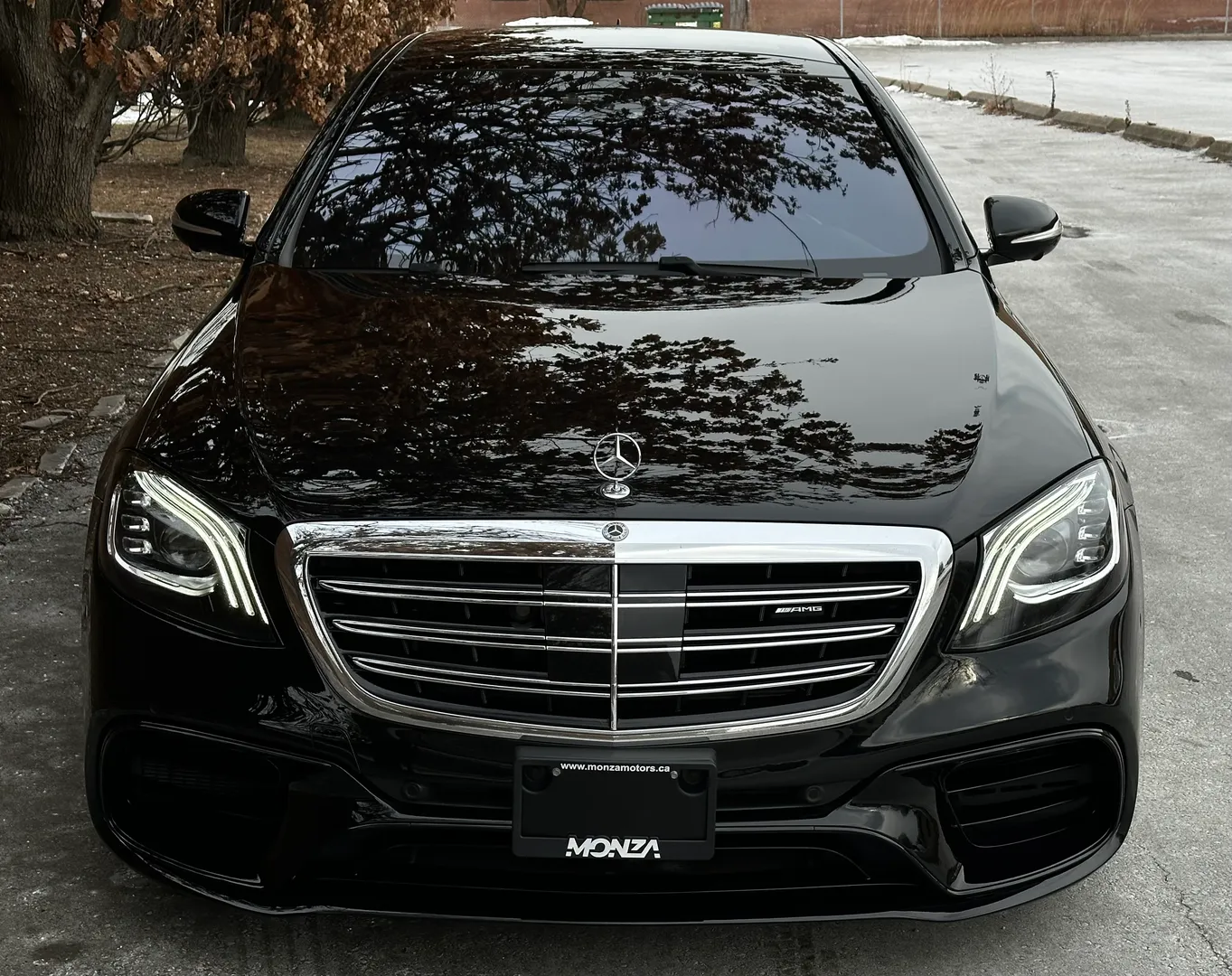 Mercedes Benz S63 AMG Sedan — photo 3