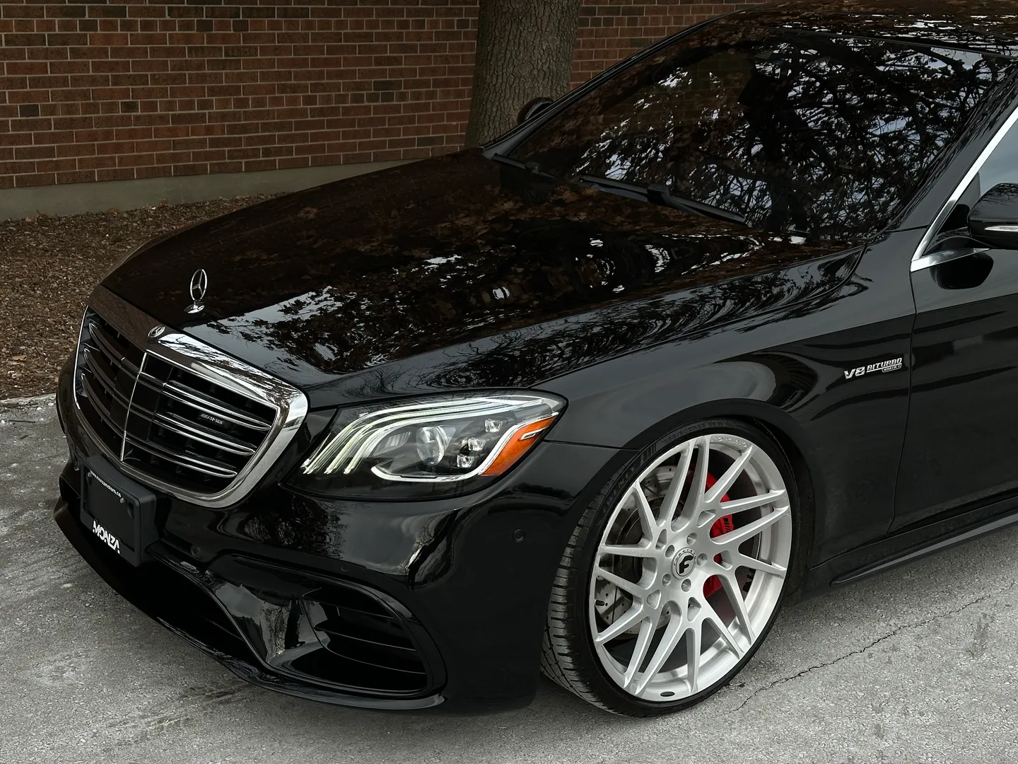 Mercedes Benz S63 AMG Sedan — photo 5