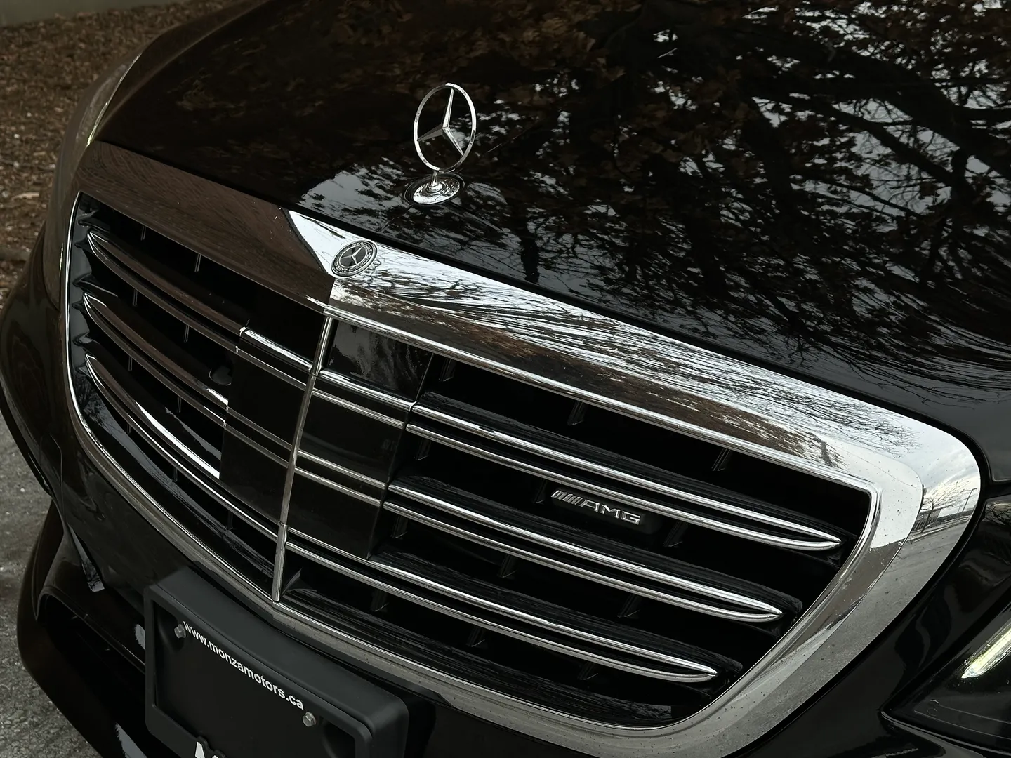 Mercedes Benz S63 AMG Sedan — photo 6