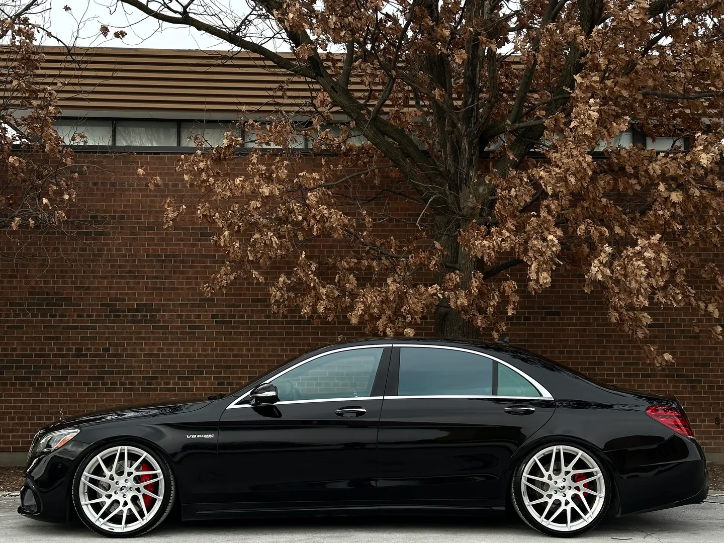 Mercedes Benz S63 AMG Sedan — photo 9