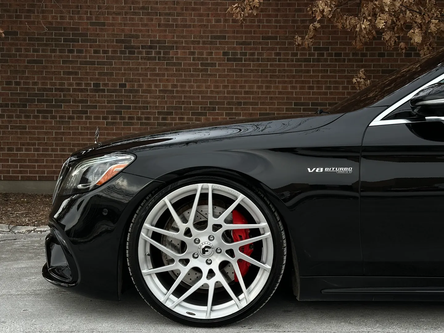 Mercedes Benz S63 AMG Sedan — photo 10