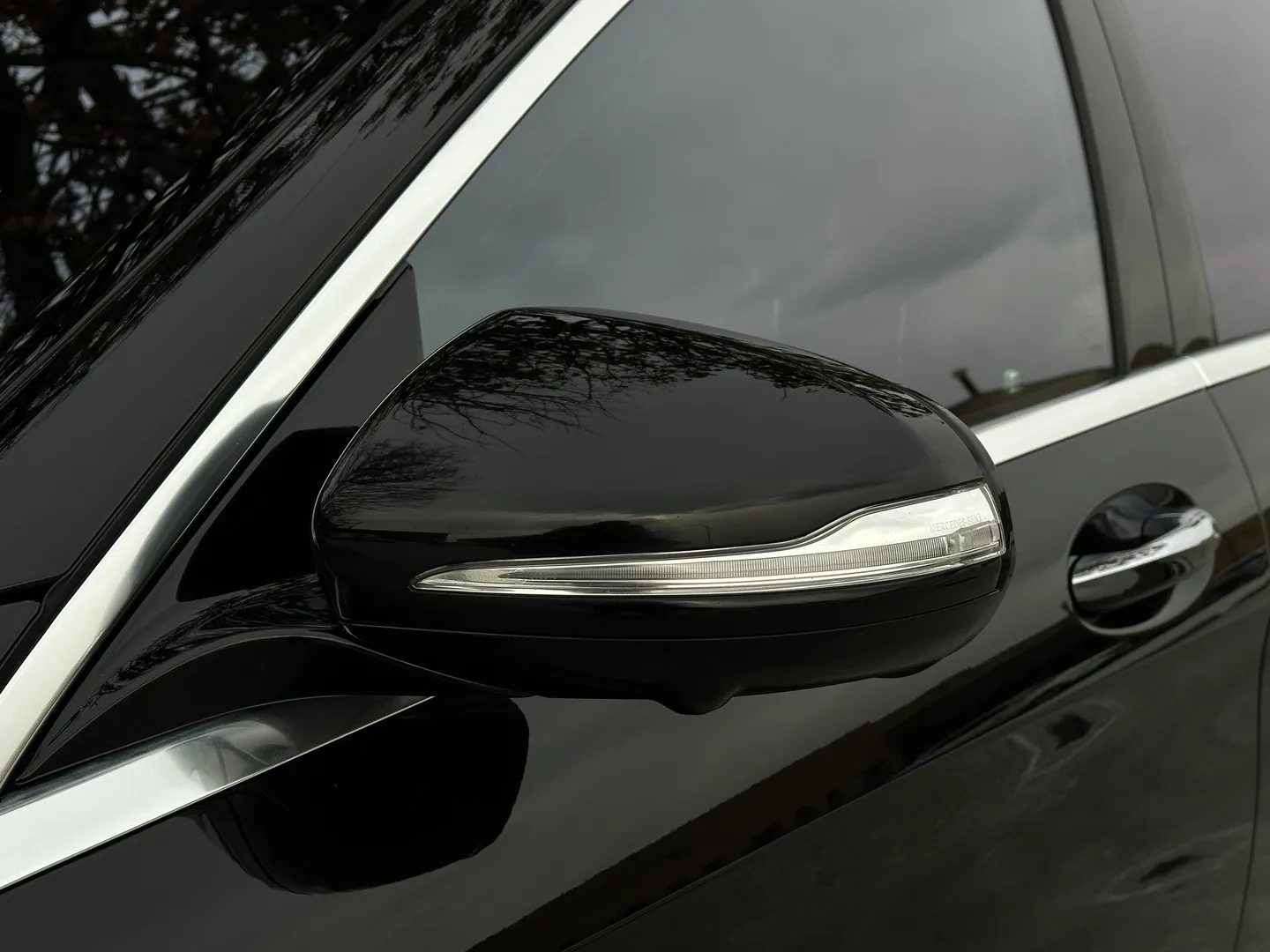 Mercedes Benz S63 AMG Sedan — photo 16