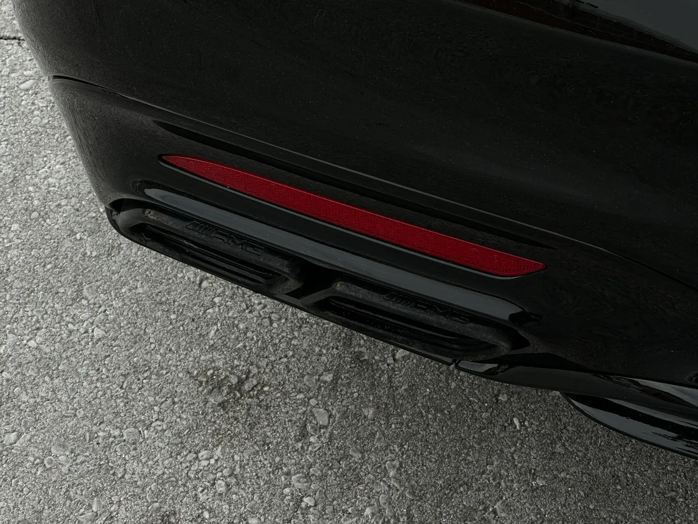 Mercedes Benz S63 AMG Sedan — photo 24