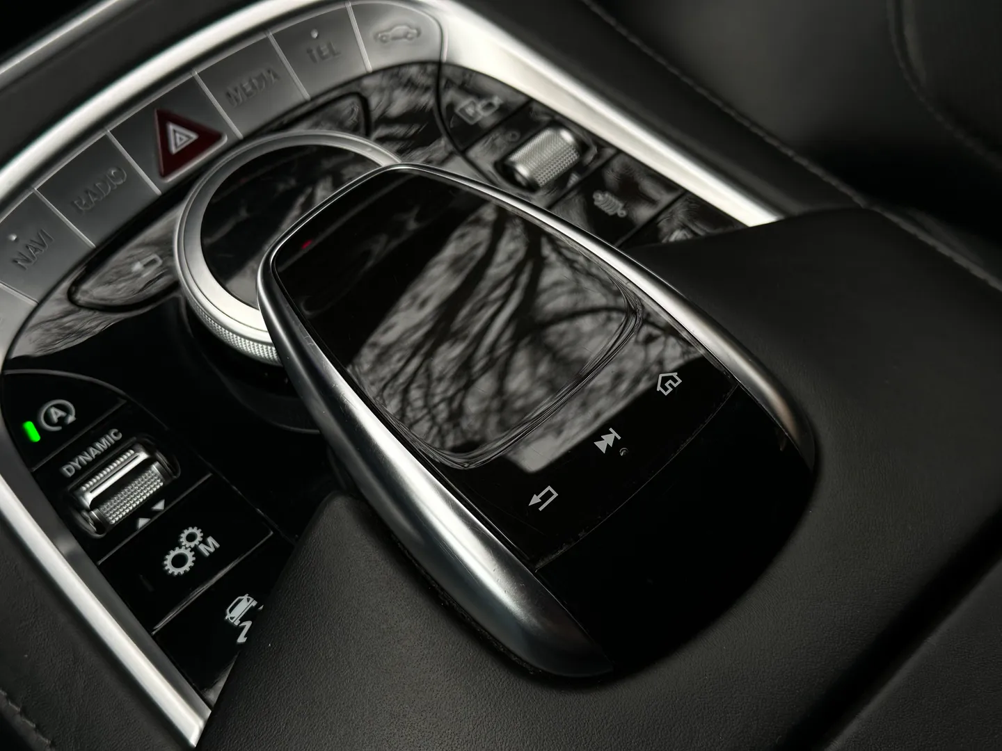 Mercedes Benz S63 AMG Sedan — photo 46