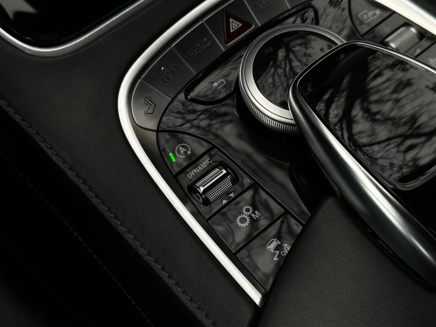 Mercedes Benz S63 AMG Sedan — photo 45