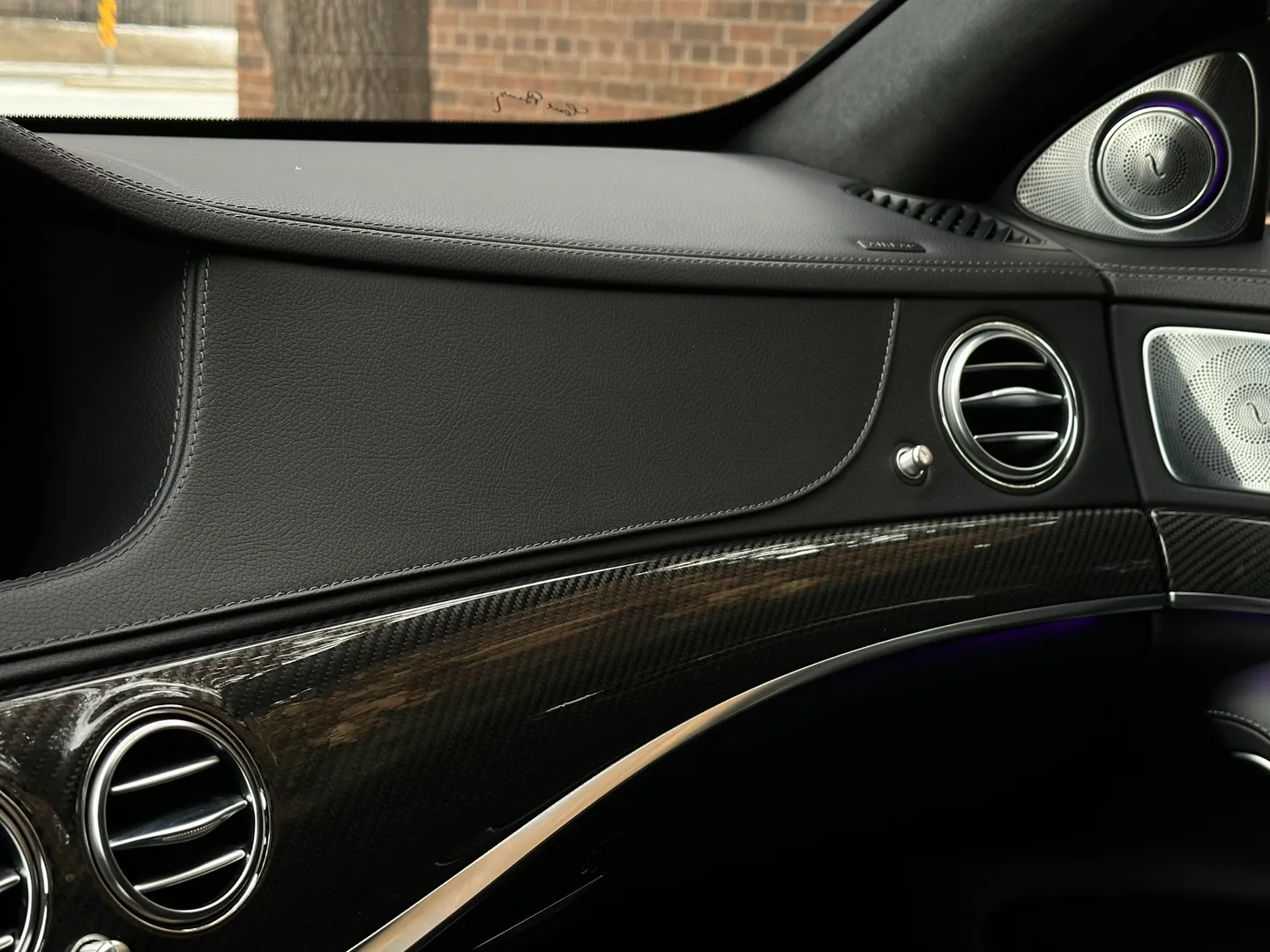 Mercedes Benz S63 AMG Sedan — photo 51