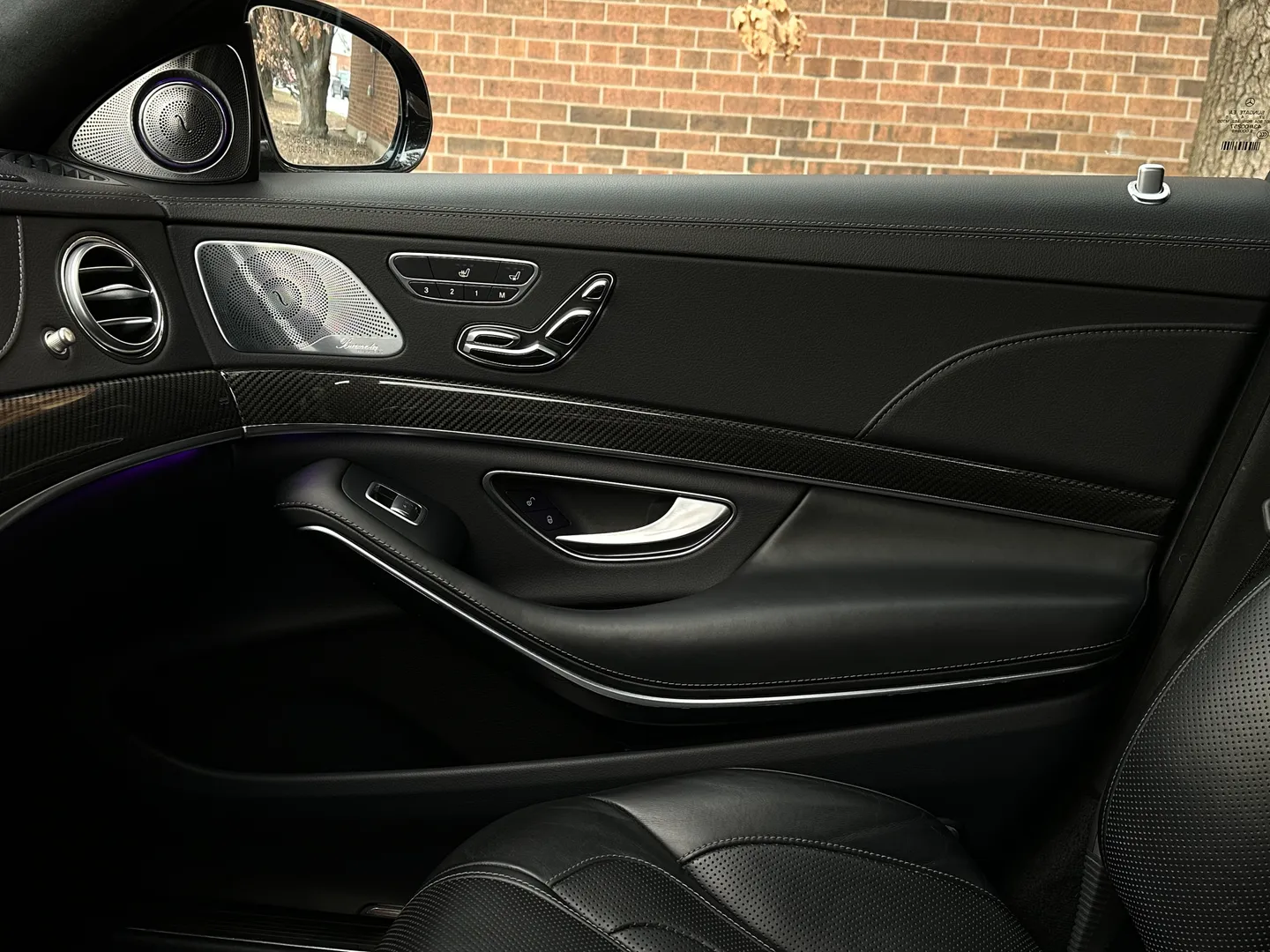 Mercedes Benz S63 AMG Sedan — photo 54