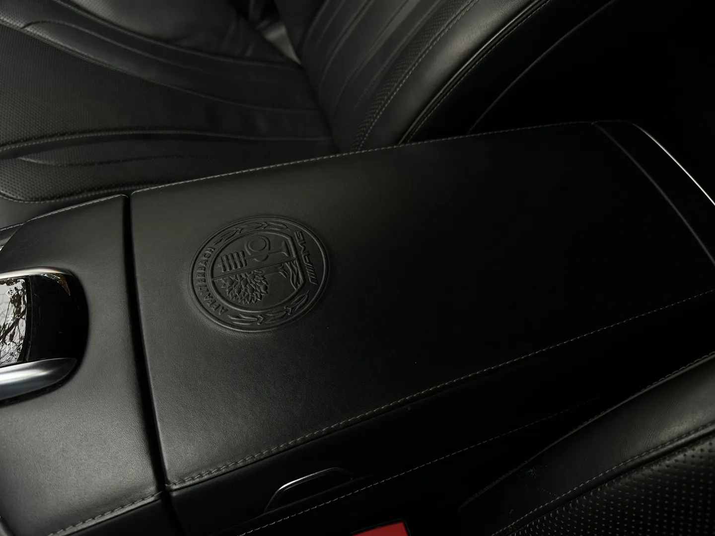 Mercedes Benz S63 AMG Sedan — photo 57