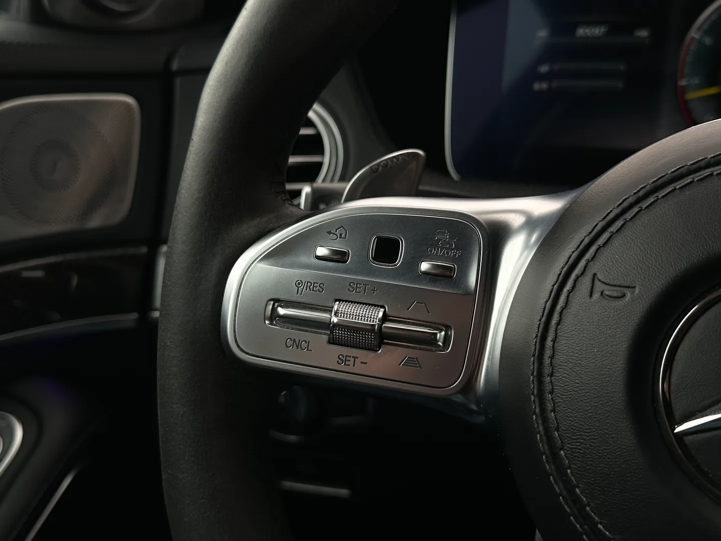 Mercedes Benz S63 AMG Sedan — photo 78