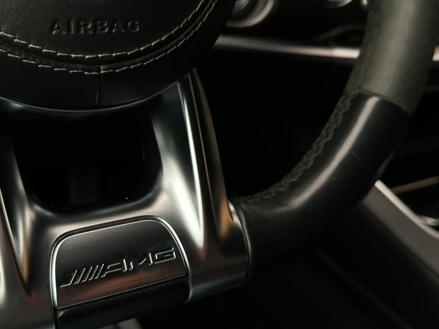 Mercedes Benz S63 AMG Sedan — photo 81