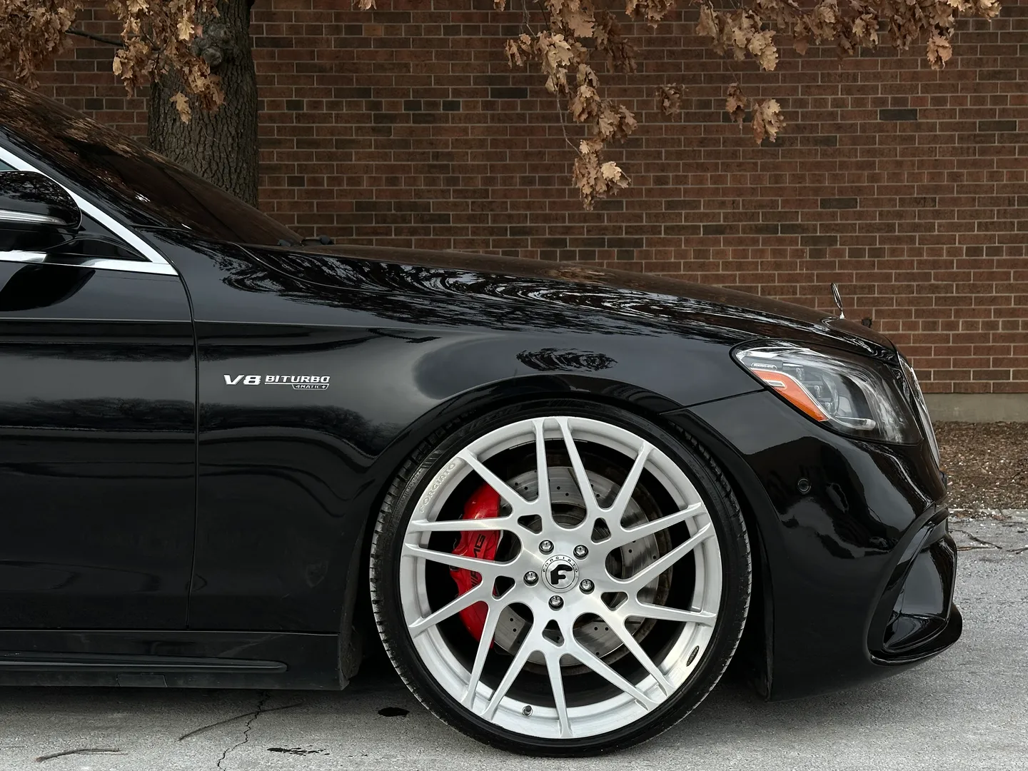 Mercedes Benz S63 AMG Sedan — photo 101