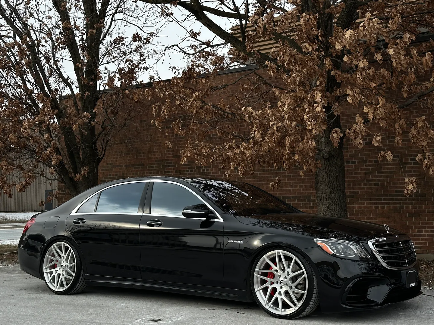 Mercedes Benz S63 AMG Sedan — photo 102
