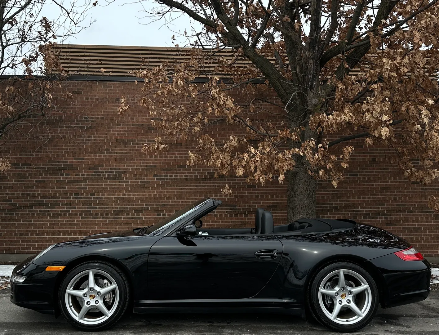 Porsche 911 Carrera 4 6 Speed Manual Cabriolet — photo 31