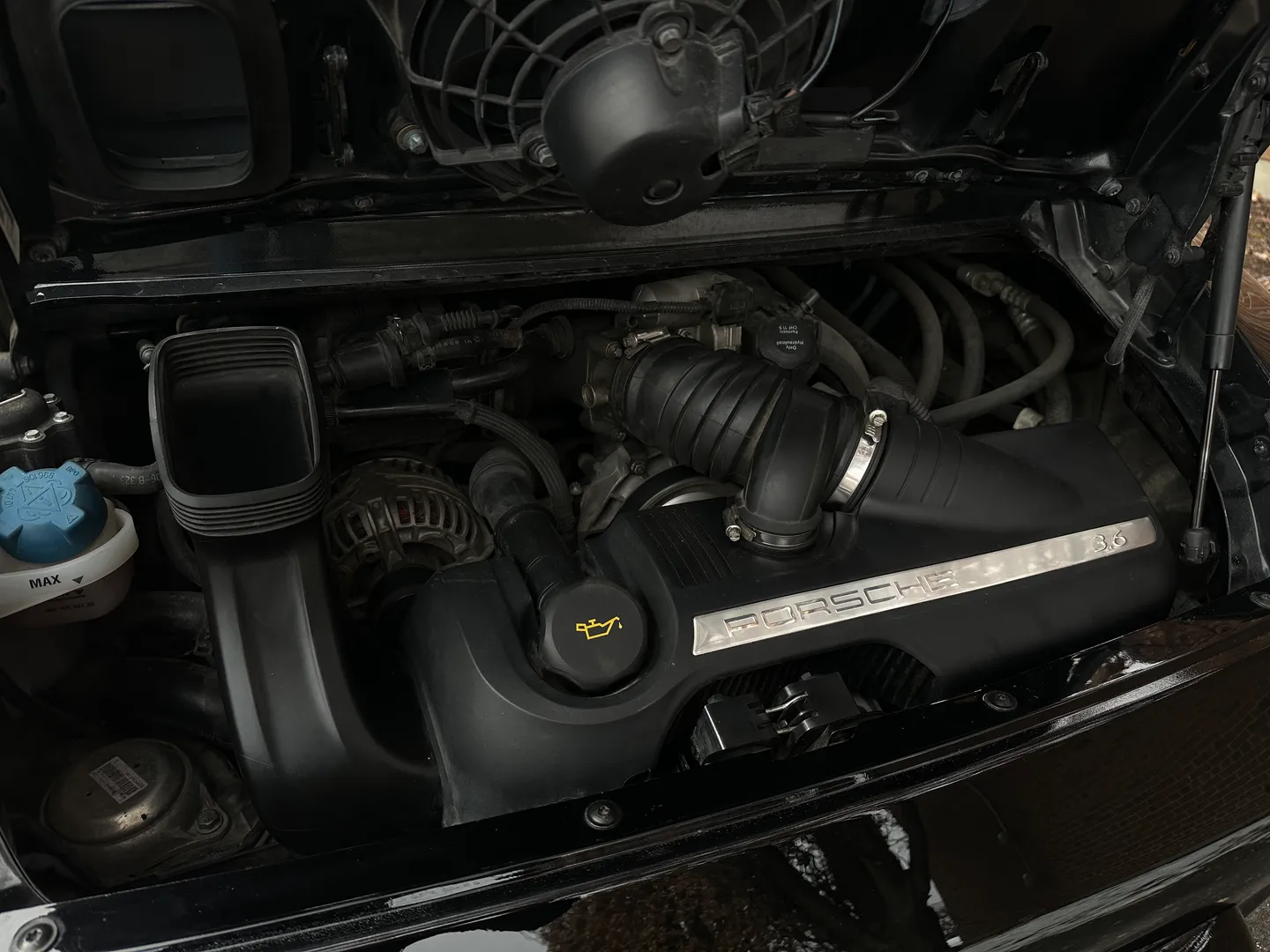 Porsche 911 Carrera 4 6 Speed Manual Cabriolet — photo 38