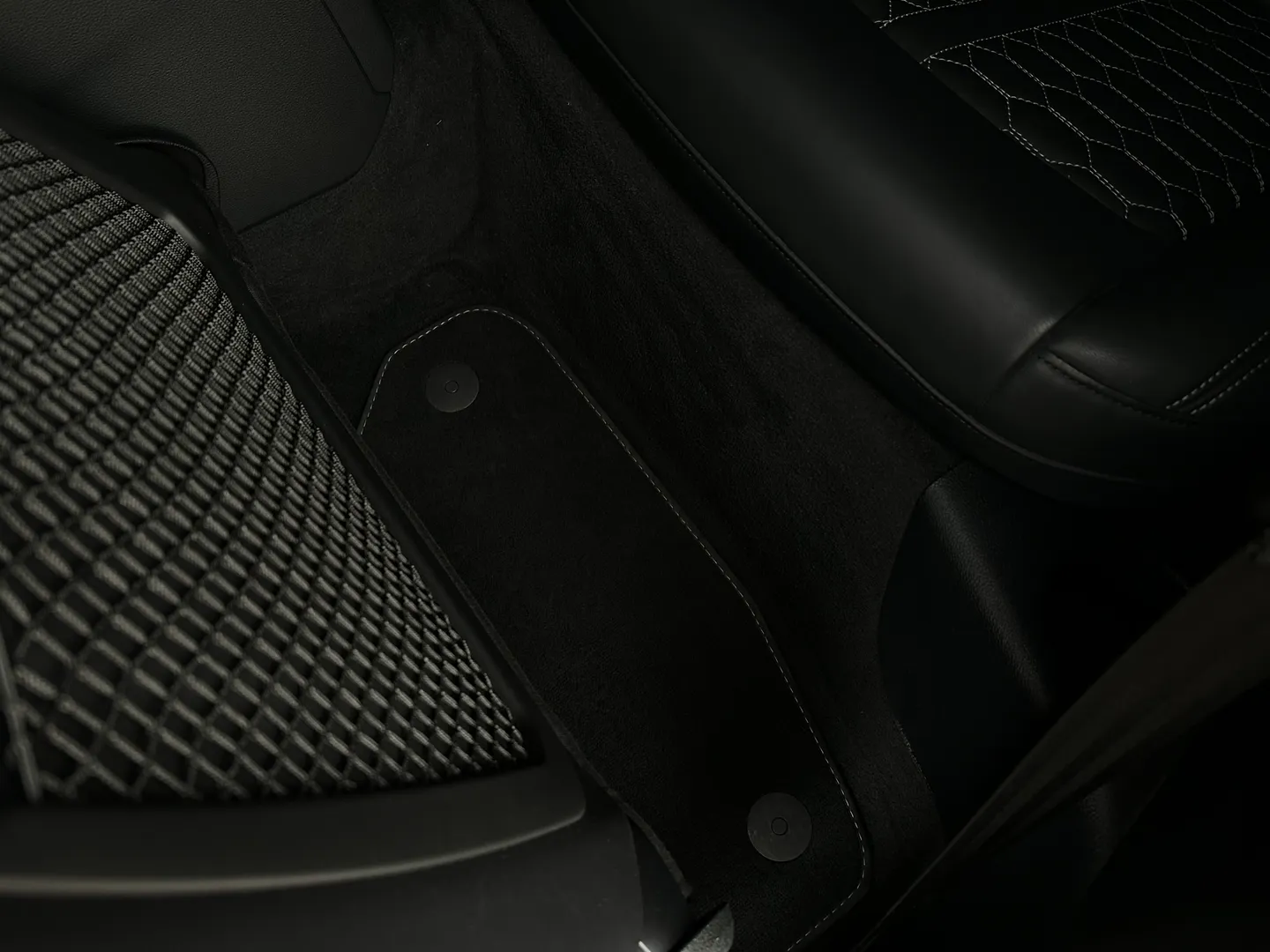 Audi RS5 Coupe — photo 49