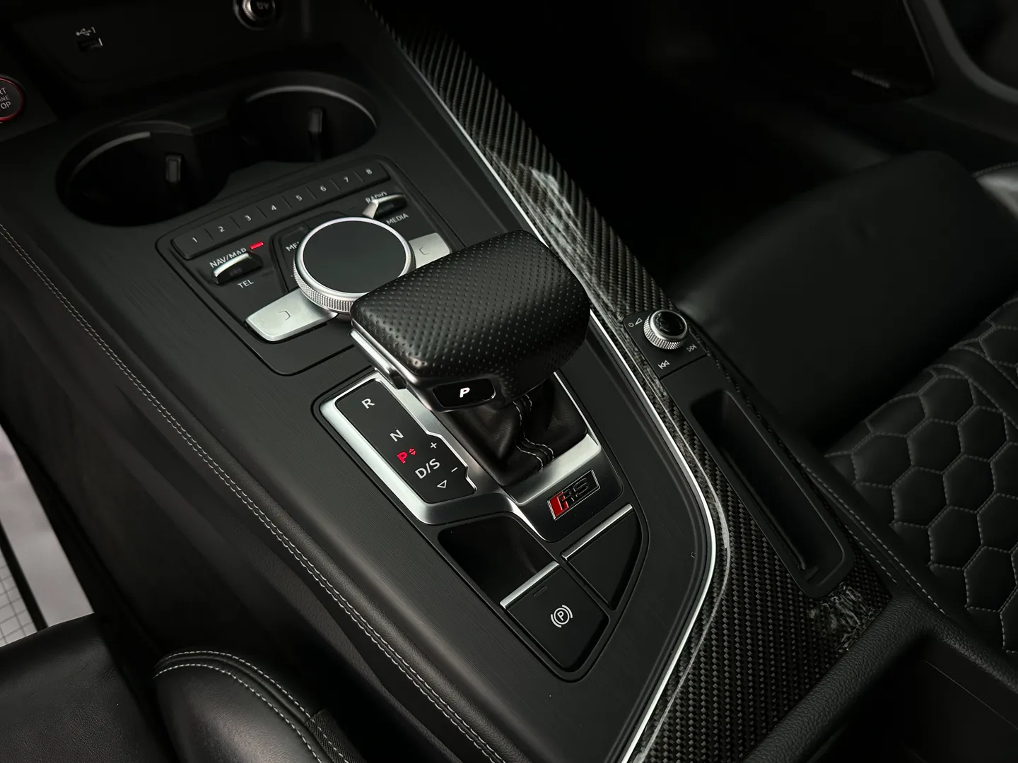 Audi RS5 Coupe — photo 53