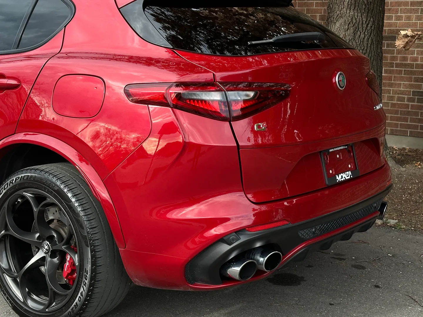Alfa Romeo Stelvio Quadrifoglio  — photo 23
