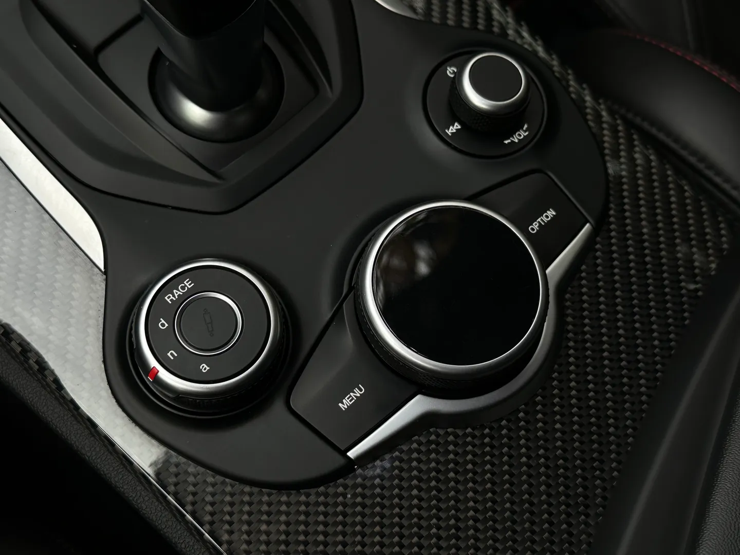 Alfa Romeo Stelvio Quadrifoglio  — photo 46