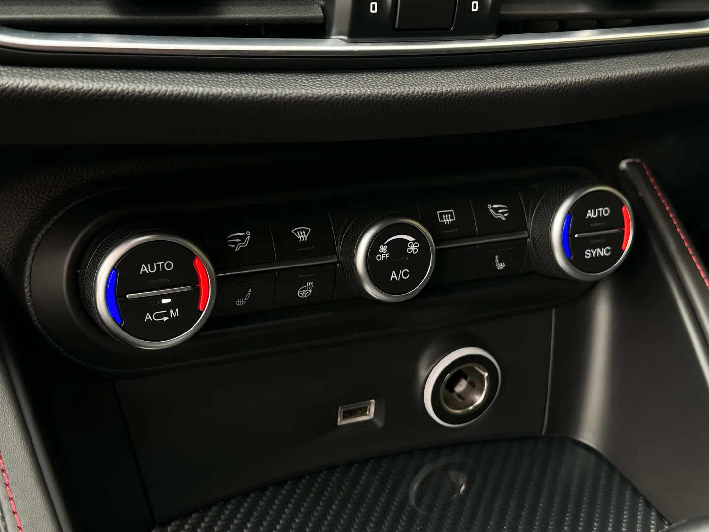 Alfa Romeo Stelvio Quadrifoglio  — photo 47