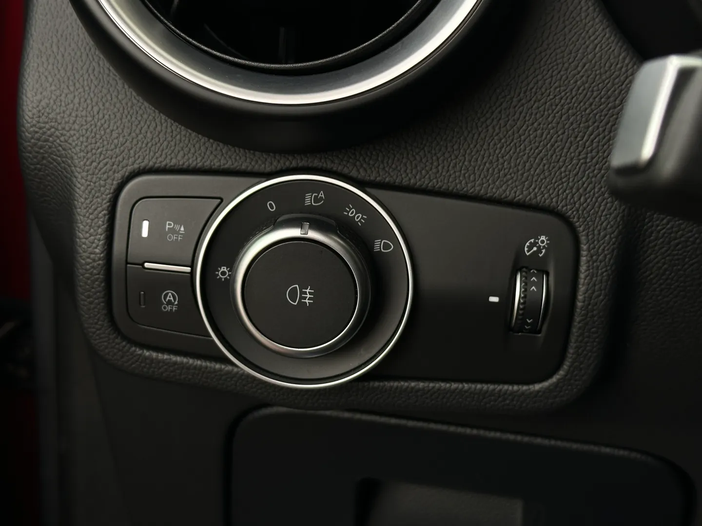 Alfa Romeo Stelvio Quadrifoglio  — photo 76