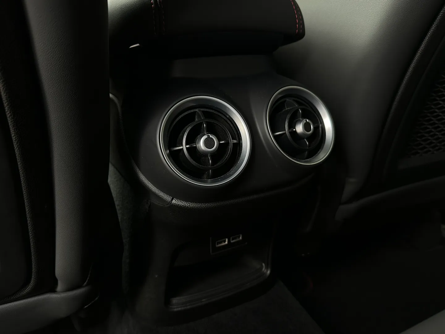 Alfa Romeo Stelvio Quadrifoglio  — photo 83
