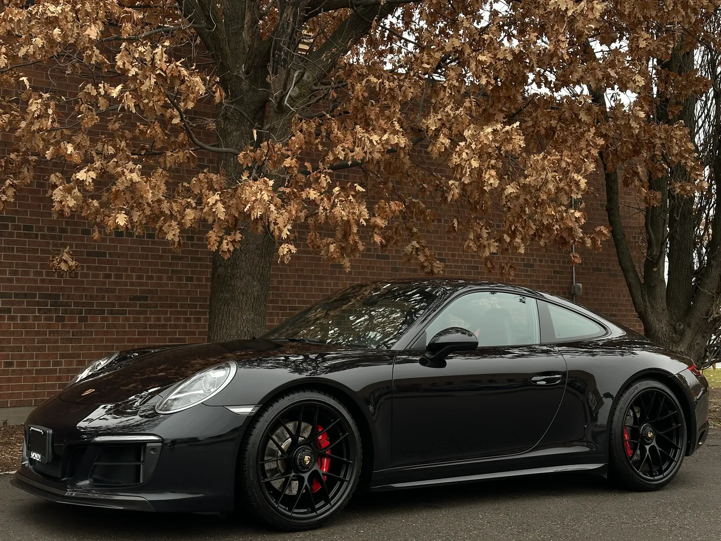 Porsche 911 Carrera GTS Coupe — photo 9