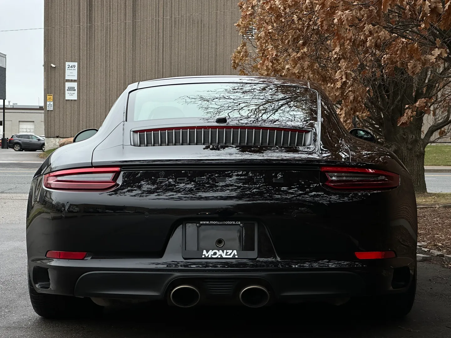 Porsche 911 Carrera GTS Coupe — photo 20