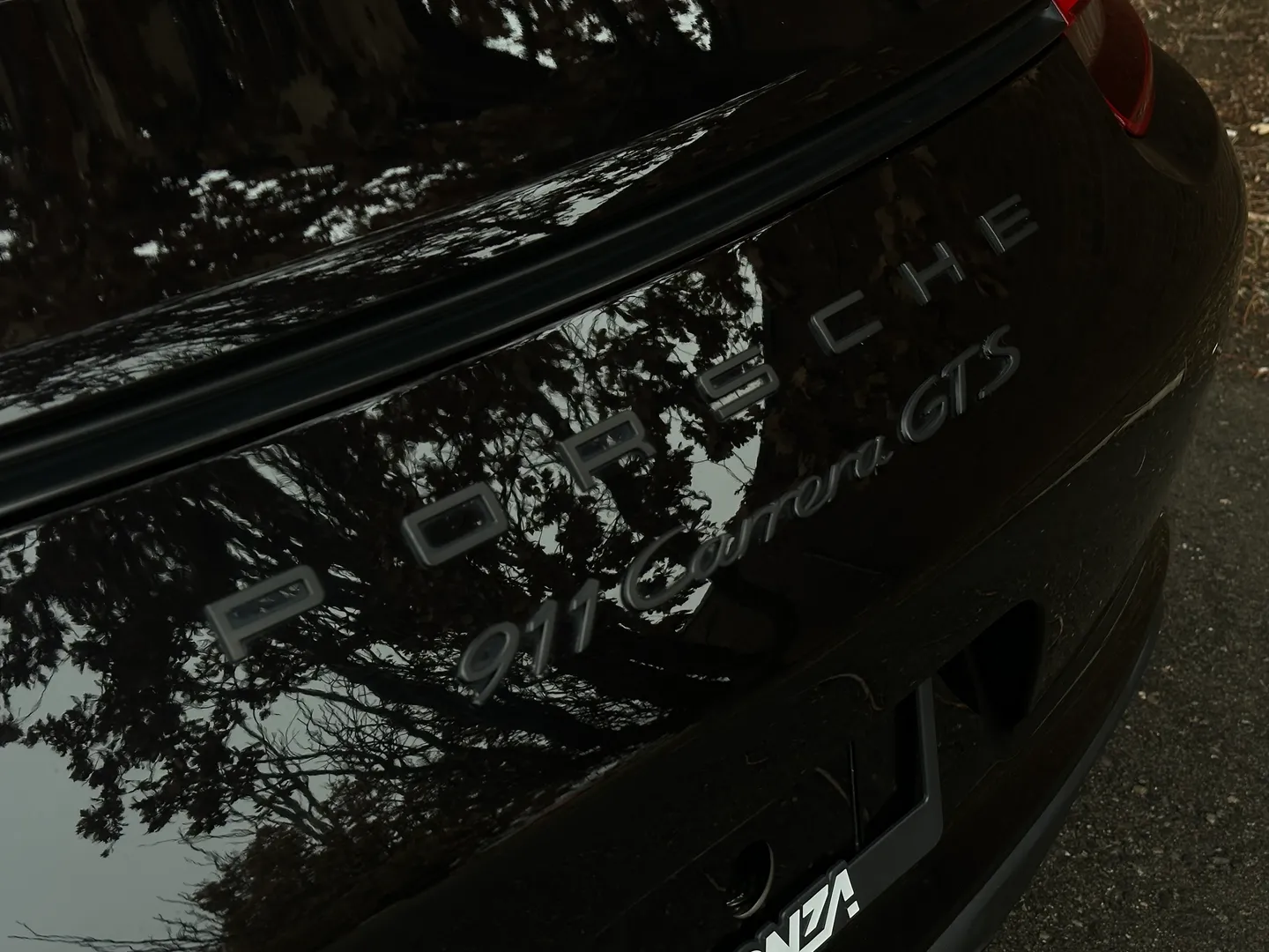Porsche 911 Carrera GTS Coupe — photo 23