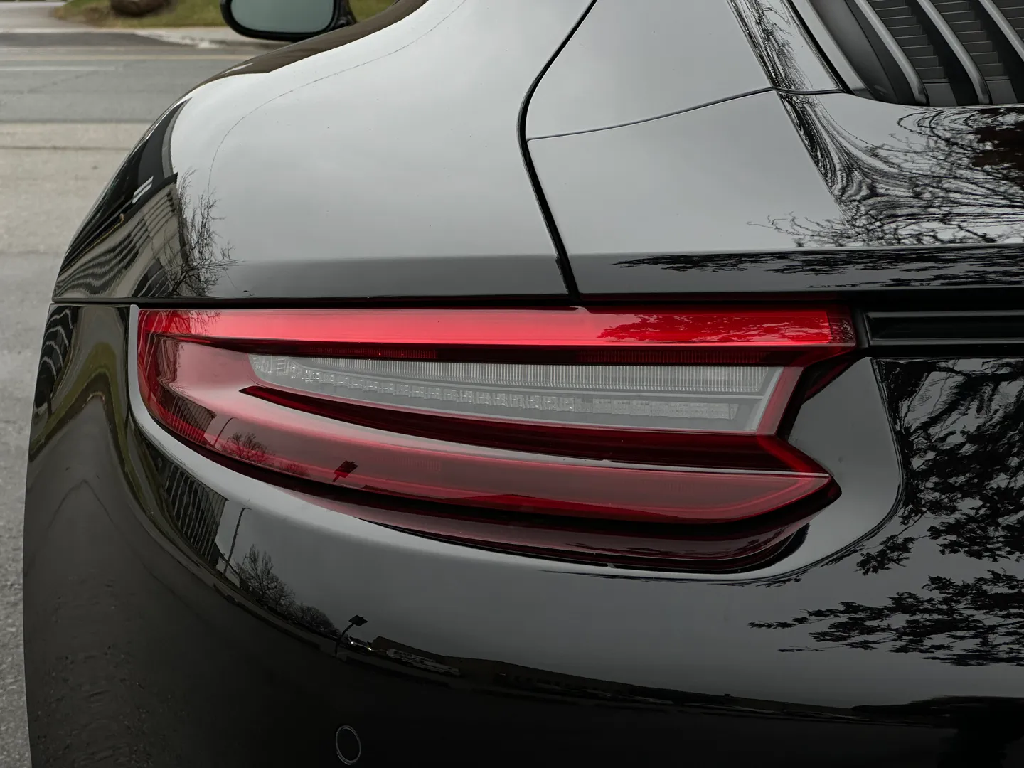 Porsche 911 Carrera GTS Coupe — photo 21