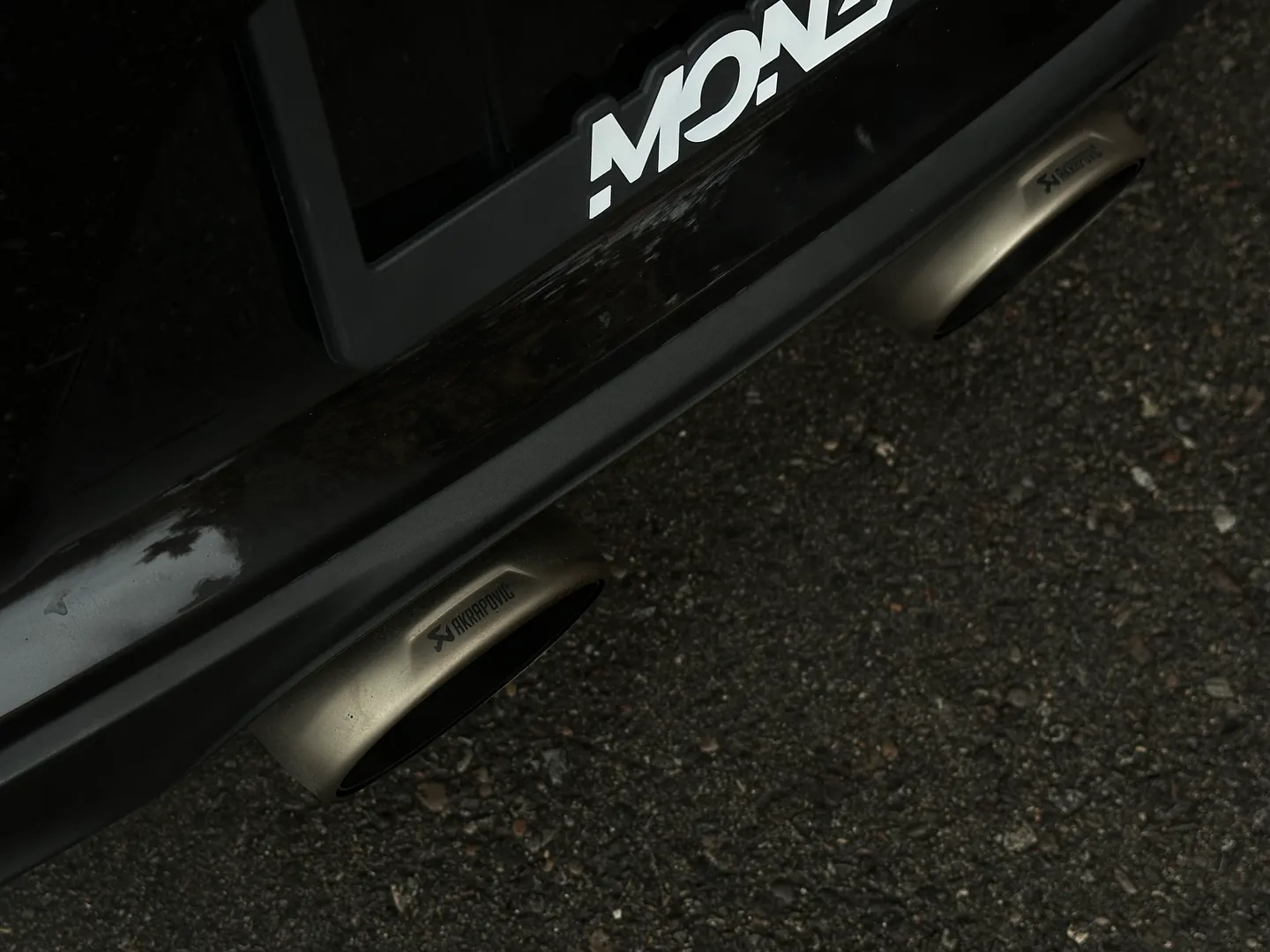 Porsche 911 Carrera GTS Coupe — photo 24