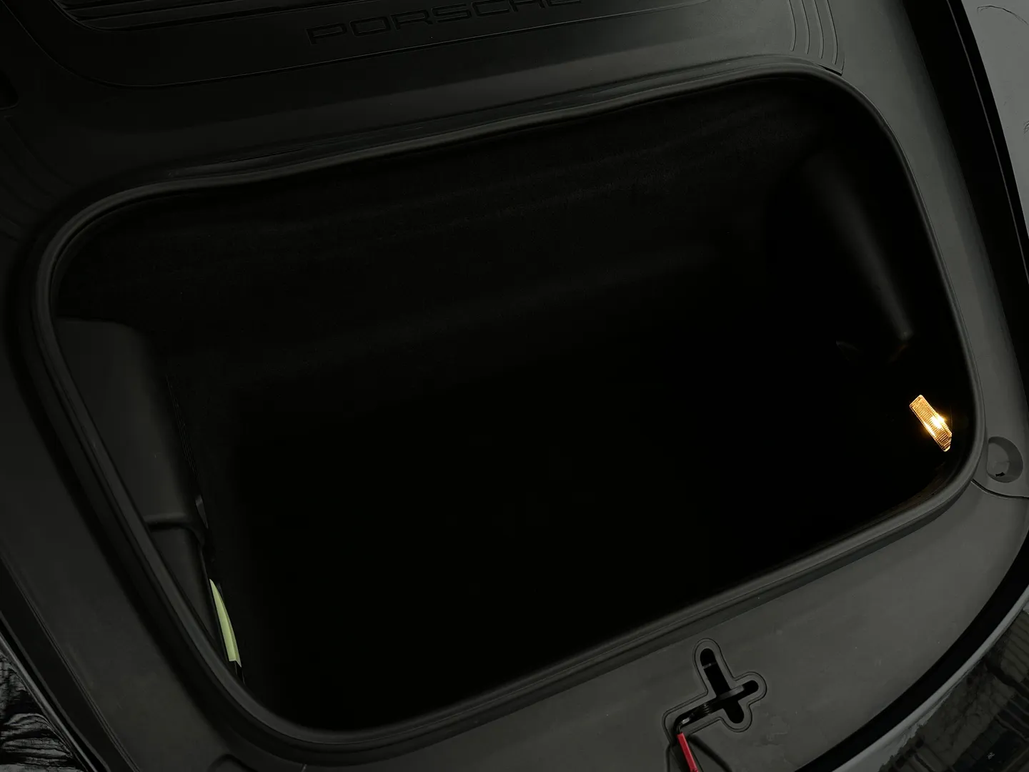 Porsche 911 Carrera GTS Coupe — photo 27