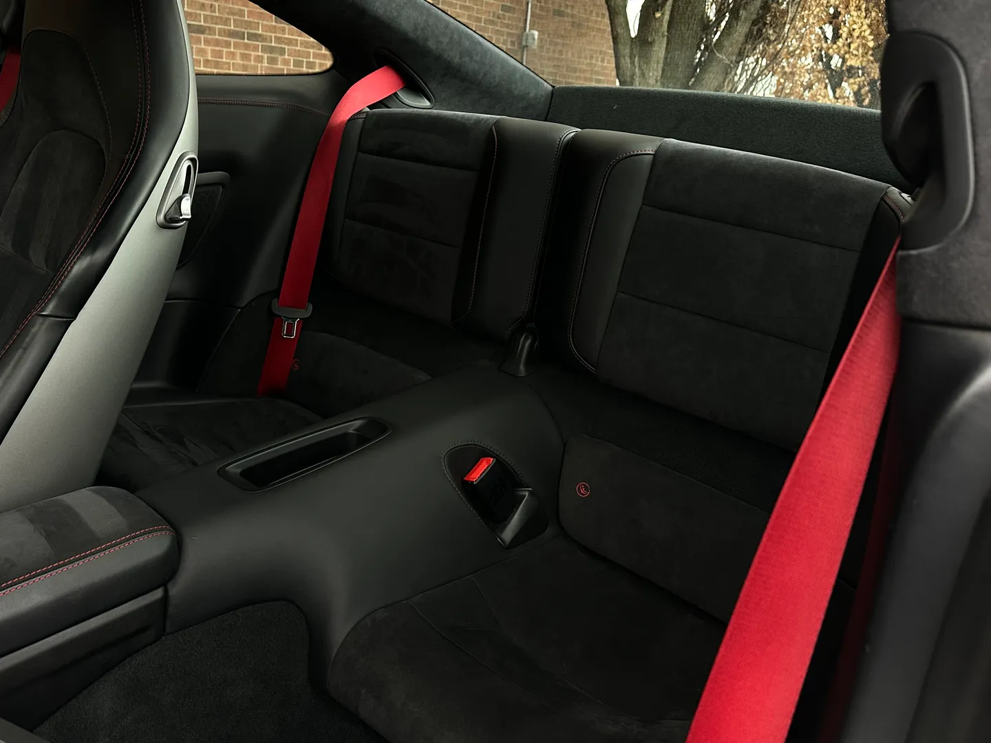 Porsche 911 Carrera GTS Coupe — photo 36