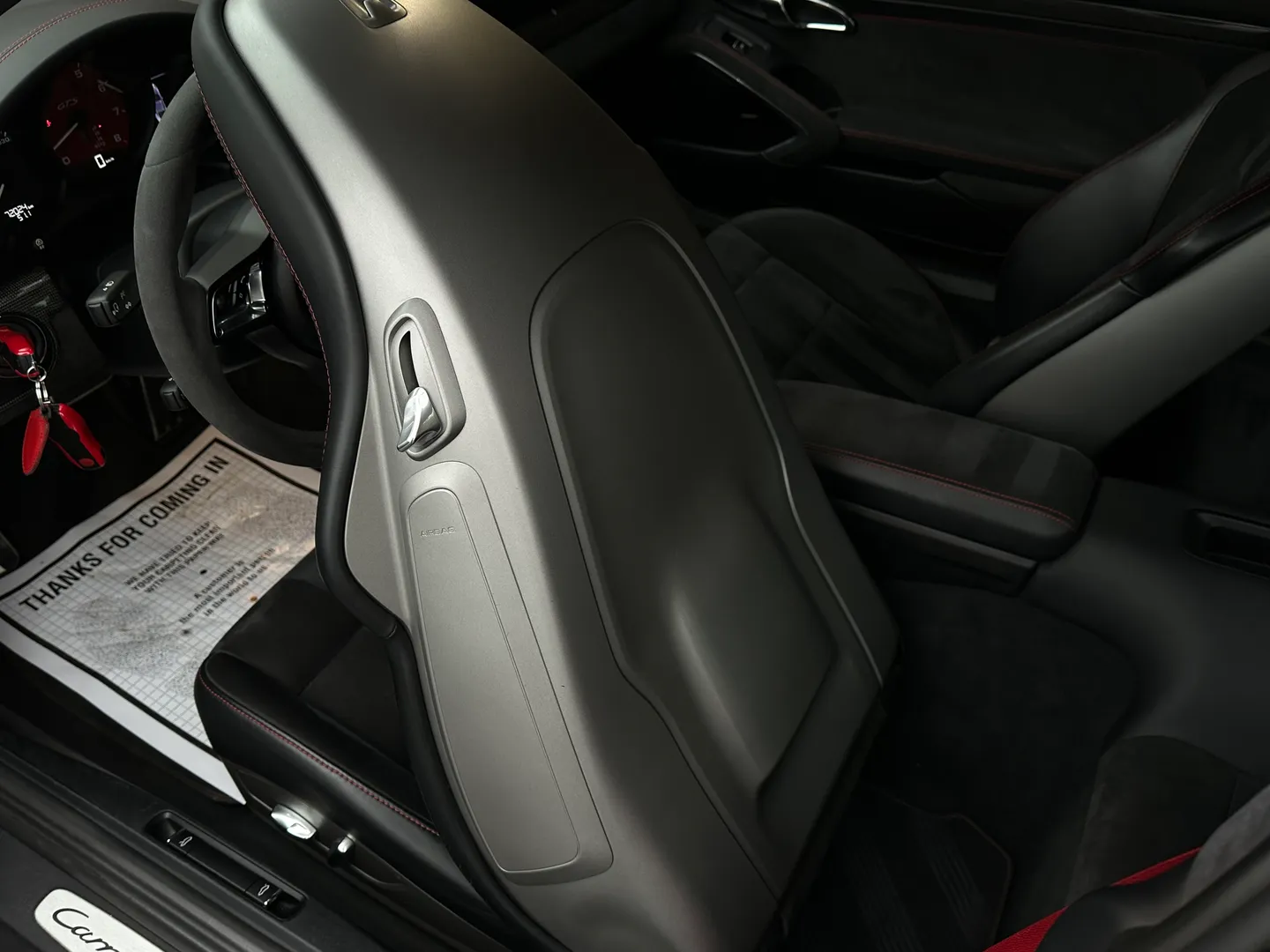 Porsche 911 Carrera GTS Coupe — photo 35