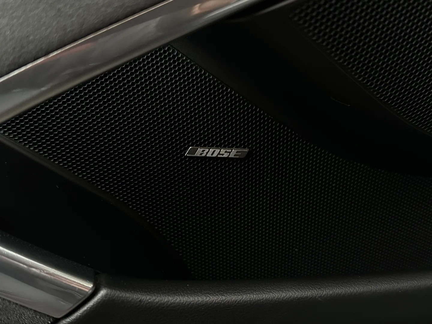 Porsche 911 Carrera GTS Coupe — photo 42