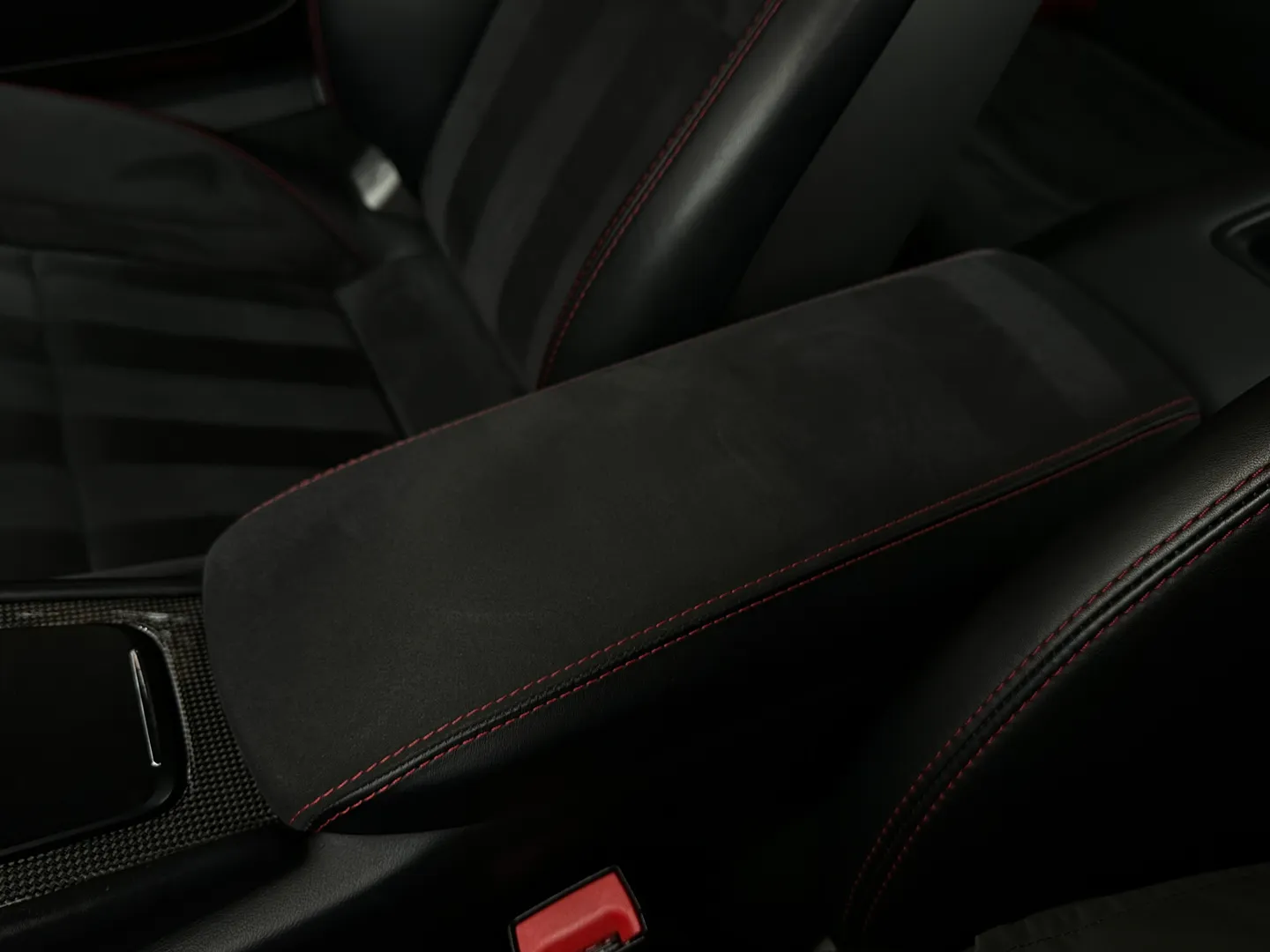 Porsche 911 Carrera GTS Coupe — photo 49