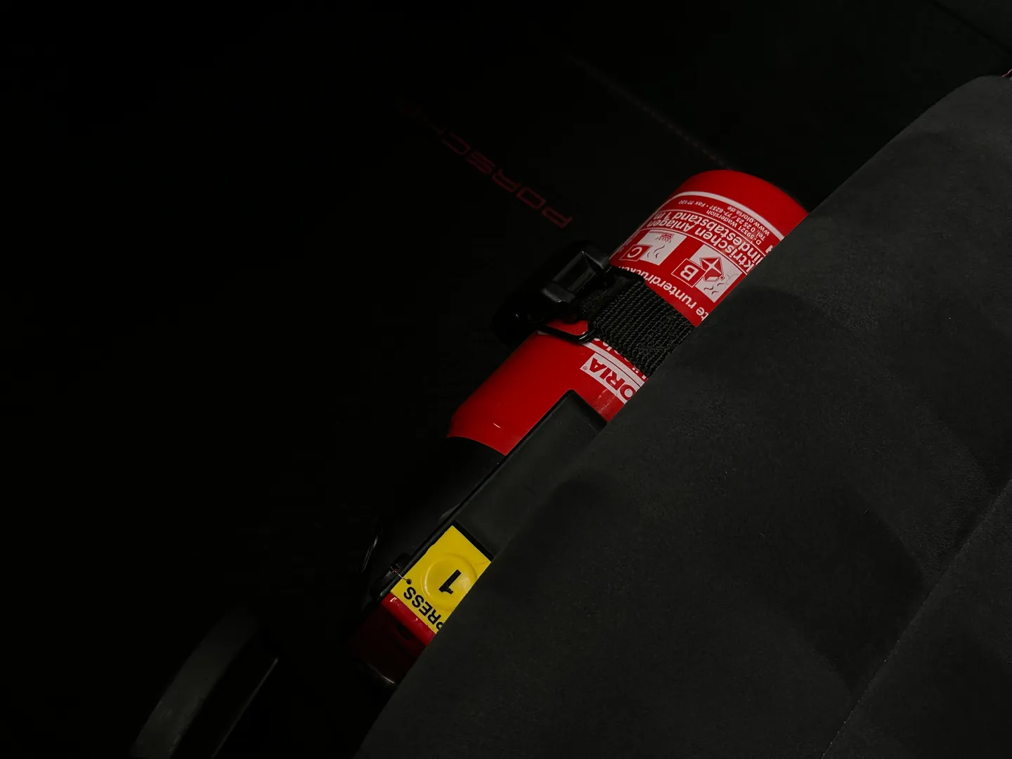 Porsche 911 Carrera GTS Coupe — photo 58