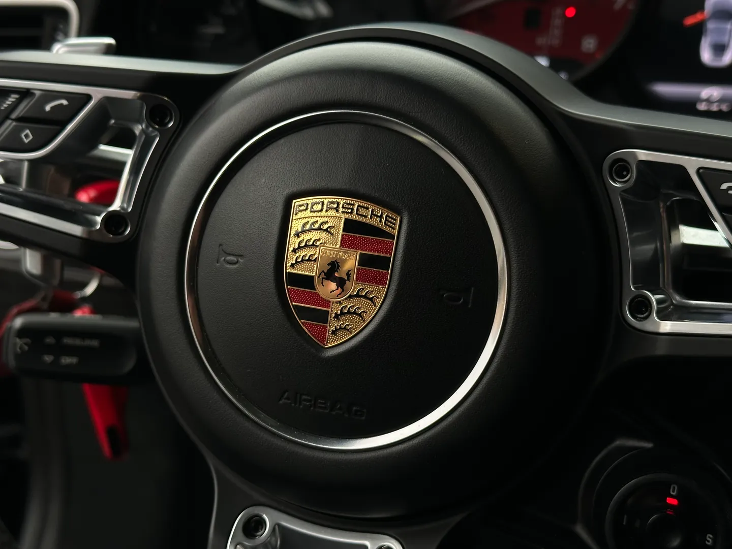 Porsche 911 Carrera GTS Coupe — photo 70
