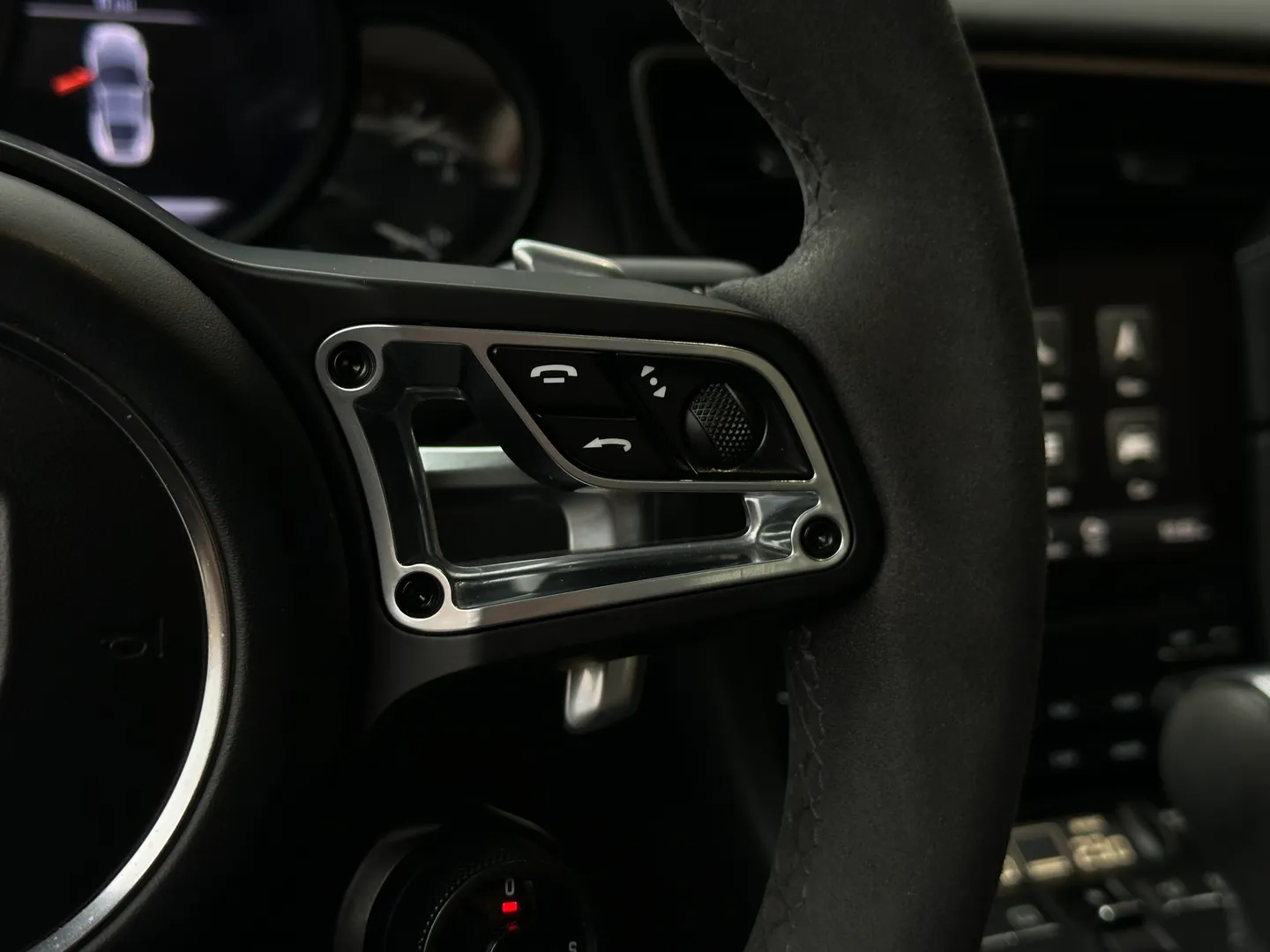 Porsche 911 Carrera GTS Coupe — photo 71